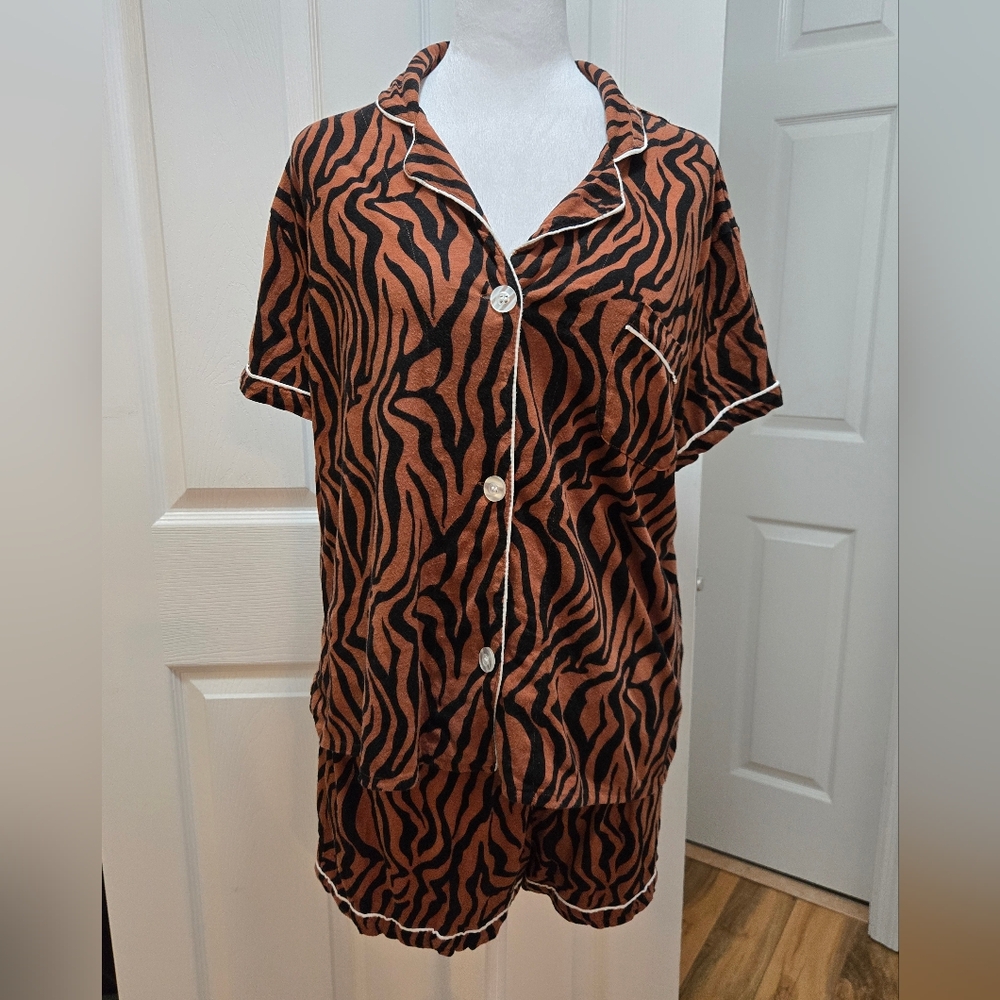 Zebra Print Button-Up Pajama Set, Size Large, Seeing Stars - Picture 1 of 15